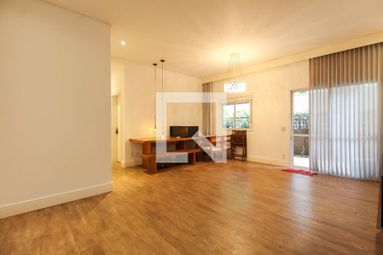 Apartamento mobiliado com 110m² e 2 quartos • 2 vagas (1 suíte)