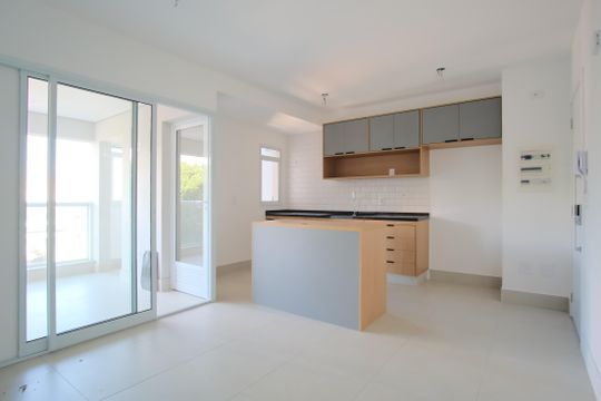 Apartamento com 67m², 2 quartos (1 suíte) e 1 vaga