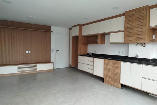 Apartamento com 63m², 2 quartos (1 suíte) e 1 vaga